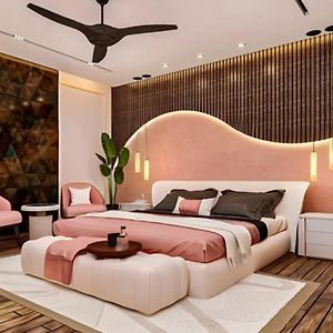 Hotel Urban Royale Delhi